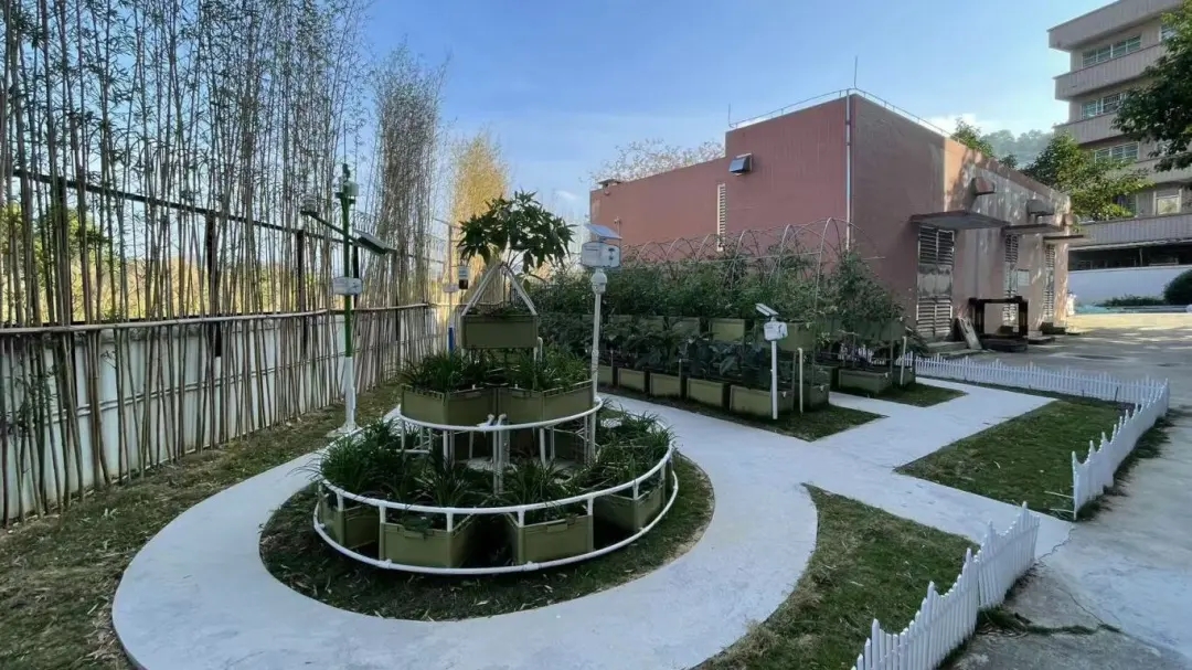 華珠舉行人工智能學院科技小院揭牌儀式13.jpg 華珠舉行人工智能學院科技小院揭牌儀式13.jpg